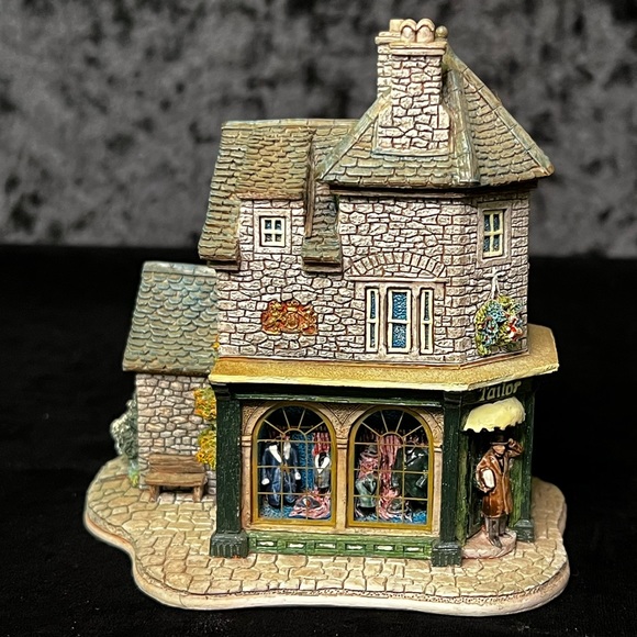 Very Rare Lilliput Lane | The Tailor | Victorian Shops Collection - Picture 4 of 14